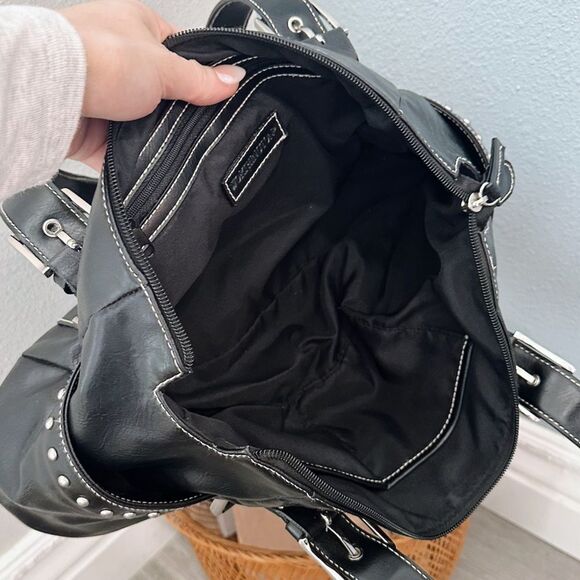 **SOLD ON DEPOP** - Picture 4 of 11